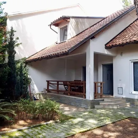 Villa In Golem *